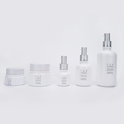 kwaliteit  Multifunctional Cosmetic Plastic Bottles With Pump Matte / Shiny Finish fabriek