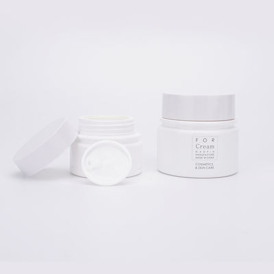 de Kosmetische Plastic Flessen van 50ml 40ml 250ml met de Pomp van de Aluminiumbehandeling